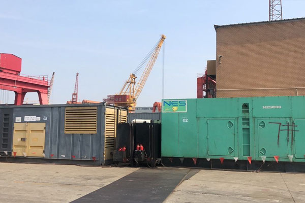 赤峰发电机出租空气滤清器的清洁频率是多少？
