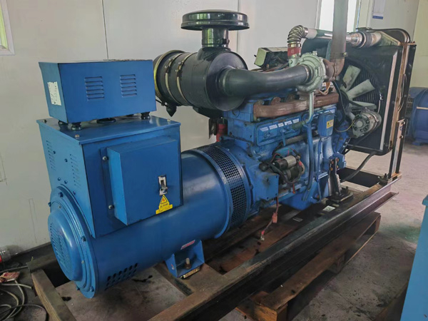 赤峰100kW柴油发电机组使用多级机油有哪些优缺点？